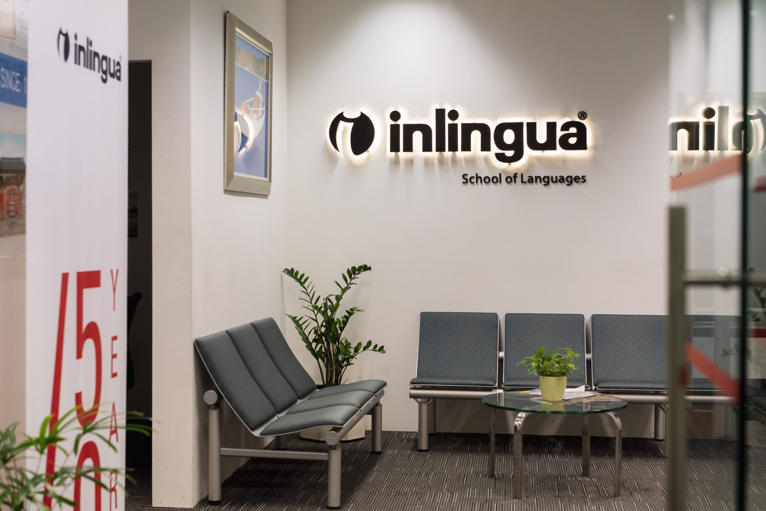 Entrance to inlingua School of Languages